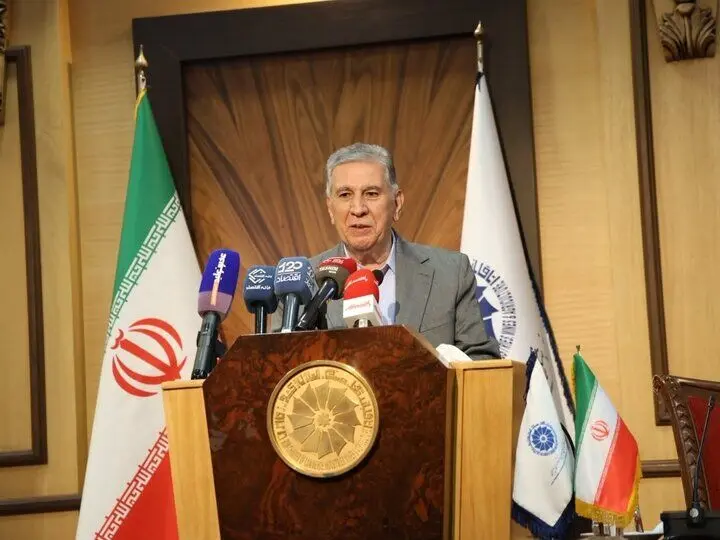 شامخ از بهبود نسبی اقتصاد پس از شوک جنگ خبر داد؛ بخش خصوصی خواستار تحرک بیشتر در روابط بین‌الملل شد