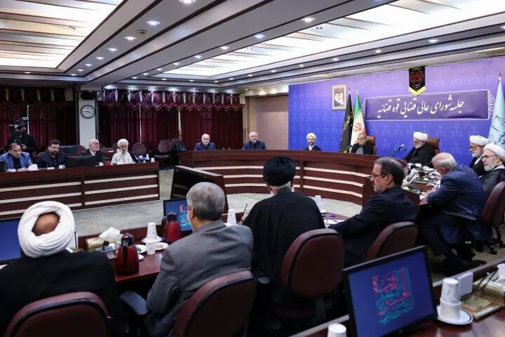 پزشکیان: عدالت و معیشت مردم، مهم‌ترین میدان نبرد در جنگ اقتصادی است
