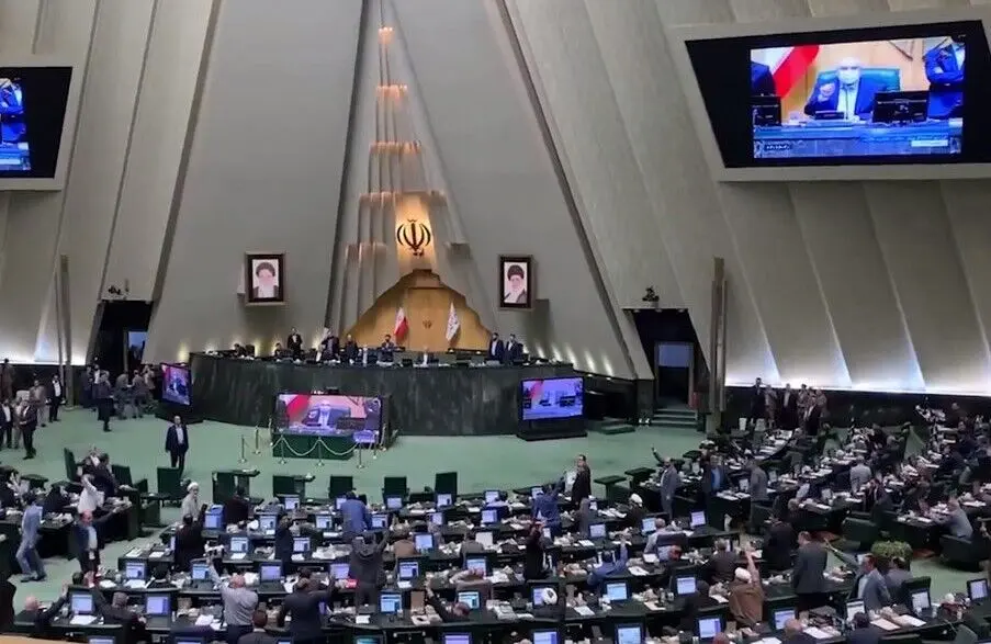 انتقاد مجلسی‌ها از عدم هماهنگی دستگاه‌ها در اجرای مؤثر قانون تأمین مالی تولید