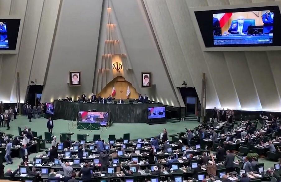 انتقاد مجلسیها از عدم هماهنگی دستگاهها در اجرای مؤثر قانون تأمین مالی تولید