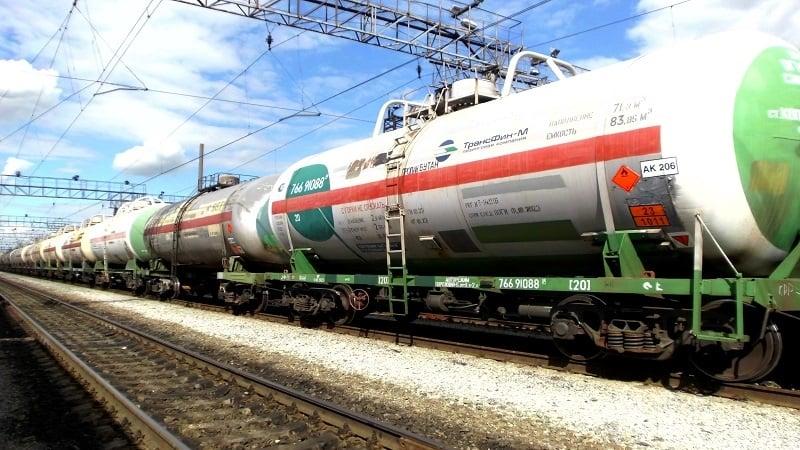 ساخت 400 کیلومتر قطار سریعالسیر با پول واردات سوخت!