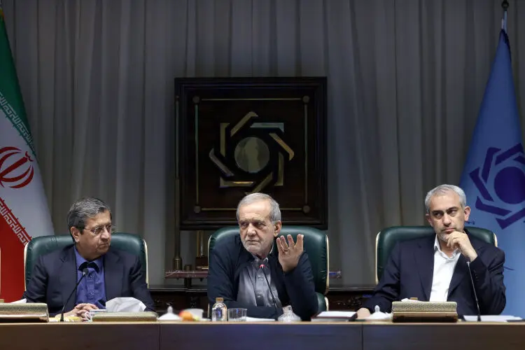 نسخه پزشکیان برای ثبات اقتصادی؛ هماهنگی دولت و بانک مرکزی و مهار تورم