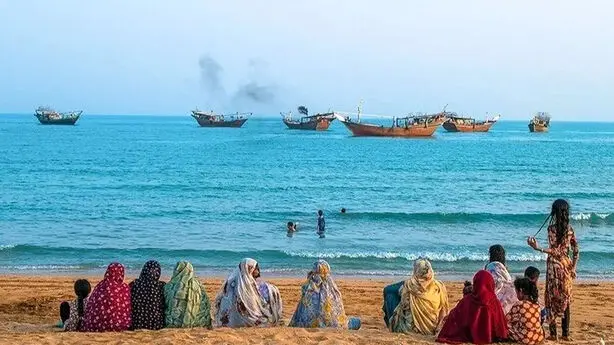 کارگران جنوب زیر فشار جنگ و معیشت/ صیادان: گرسنگی از موشک خطرناک‌تر است