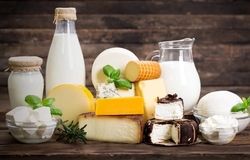 ثبات بازار لبنیات در دوران بحران جنگ12روزه / تشکیل کمیته‌ بحران برای مقابله با چالش‌های احتمالی

