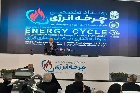 هر لیتر بنزین در ایران نیم دلار نصیب قاچاقچیان می‌کند/ لزوم اصلاح فوری ساختار انرژی