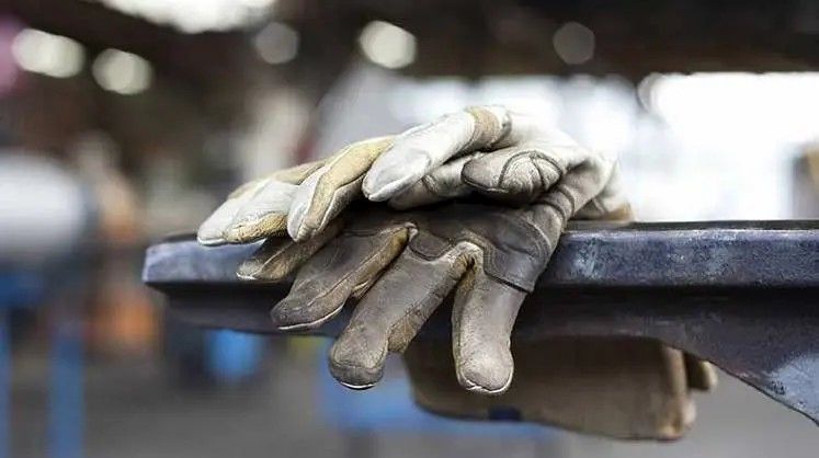 بحران معوقات حقوقی زیر سایه رکود تولید نه بی‌تعهدی کارفرمایان