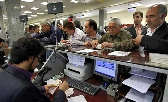 وام‌های خرد؛ رؤیای دست‌نیافتنی برای مردم،سودهای میلیاردی برای بانک‌ها