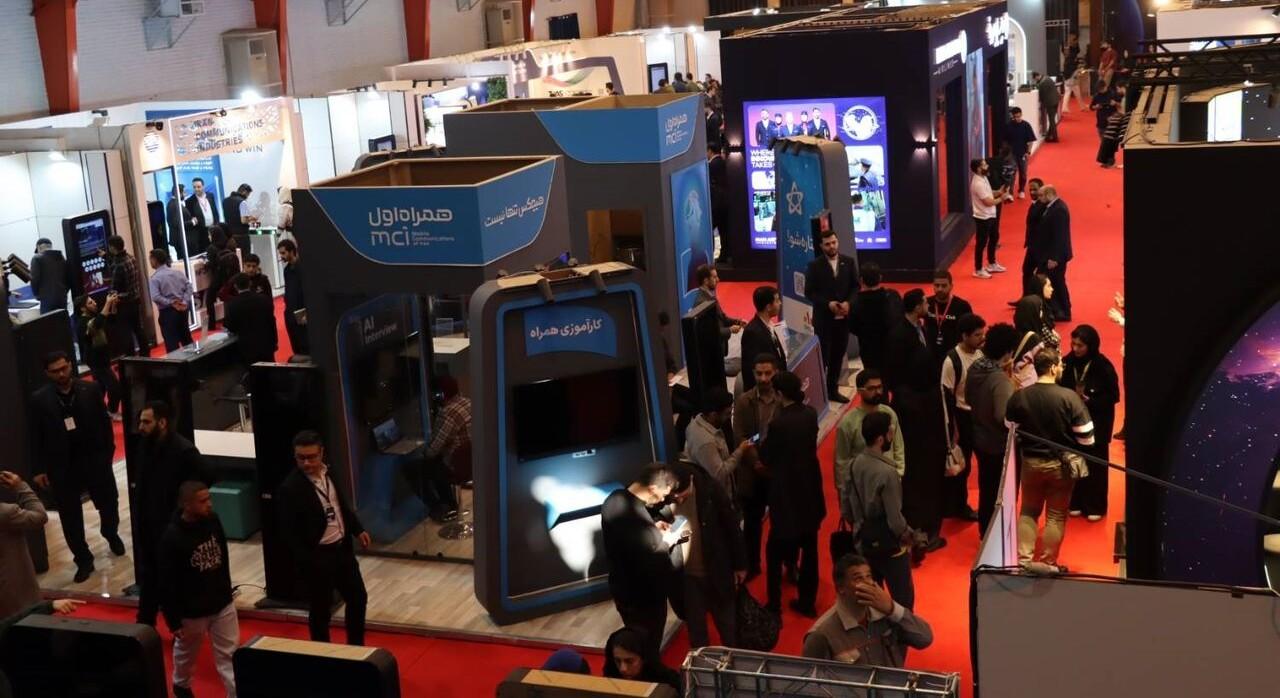 پانزدهمین نمایشگاه کار دانشگاه صنعتی شریف با ۷۰۰ فرصت شغلی آغاز شد