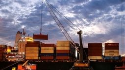 تخفیفات جدید کشتیرانی ایران برای تحویل بار صاحبان کالا در بنادر خشک