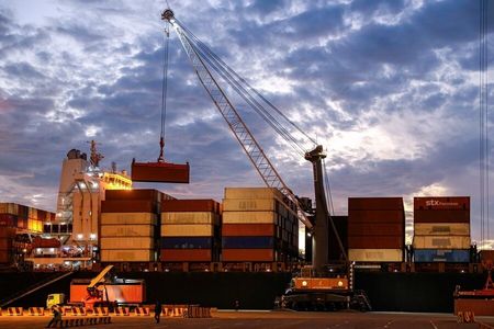 تخفیفات جدید کشتیرانی ایران برای تحویل بار صاحبان کالا در بنادر خشک