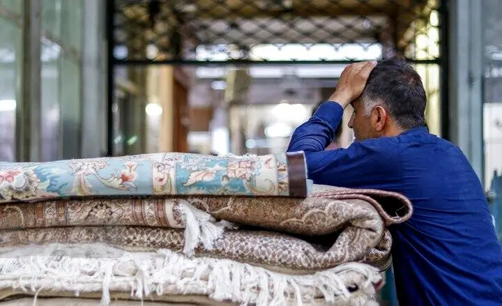 صادرات فرش ایران زیر ۴۰ میلیون دلار/تلاش برای افزایش با رفع محدودیت‌های پیمان‌سپاری + فیلم