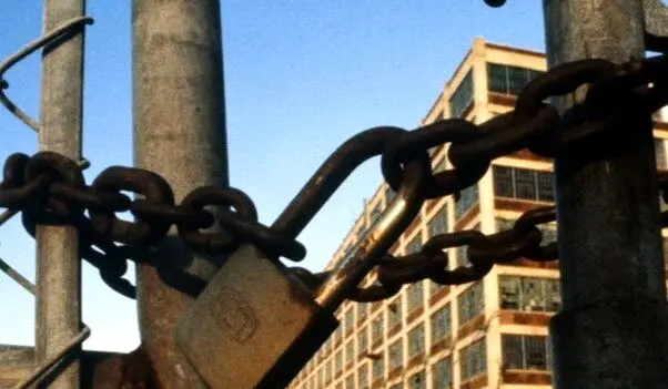 زنگ خطر خروج بنگاه‌های اقتصادی از کشور