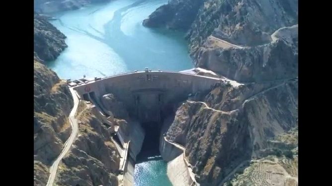سدهای کارون همچنان منبع اصلی برق‌آبی در تابستان داغ ۱۴۰۴