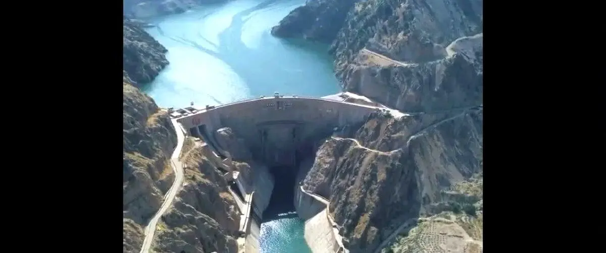 سدهای کارون همچنان منبع اصلی برق‌آبی در تابستان داغ ۱۴۰۴