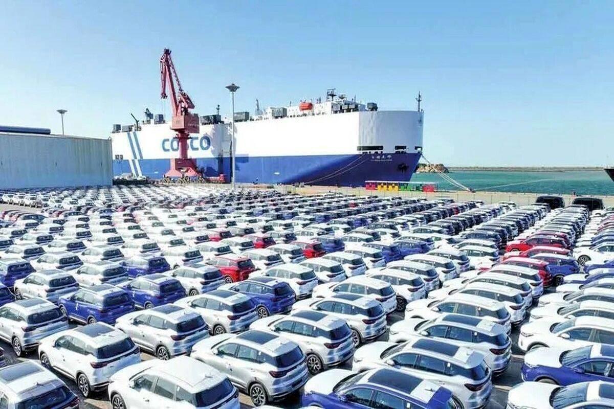 معیشت زیر چرخ خودروهای خارجی!