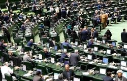 بحث بودجه و حقوق نمایندگان دوباره در صحن مجلس جنجالی شد