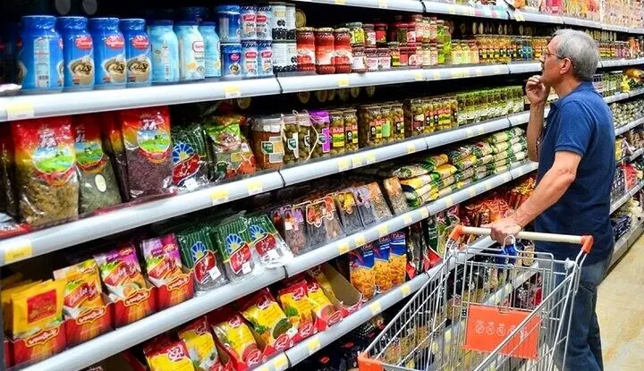 تغییرات ساختاری در سیاست یارانه‌ای و ارزی کشور اجتناب‌ناپذیر است