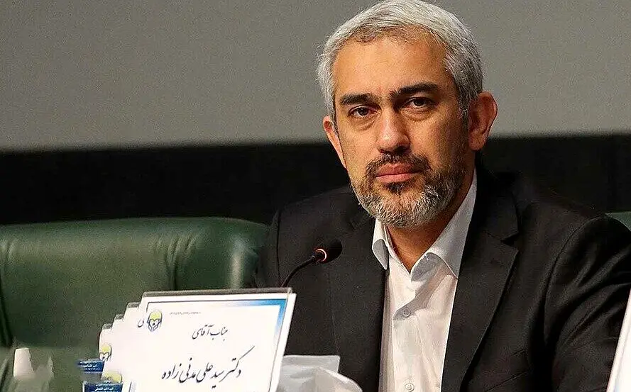 مدنی زاده به عنوان وزیر اقتصاد به مجلس معرفی شد