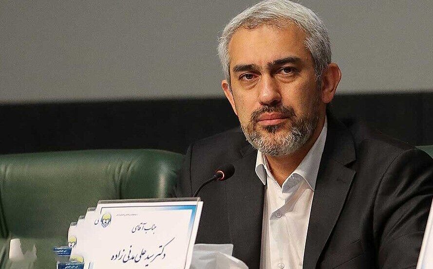 مدنی زاده به عنوان وزیر اقتصاد به مجلس معرفی شد