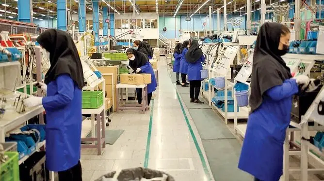 شکاف عمیق بین تحصیلات عالی زنان و حضور آنها در بازار کار