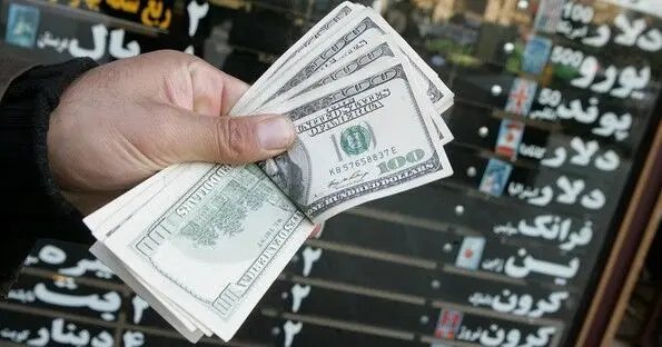 دلار در یک ساعت ۱۲۰۰ تومان سقوط کرد؛ بازار ارز وارد فاز اصلاح شد