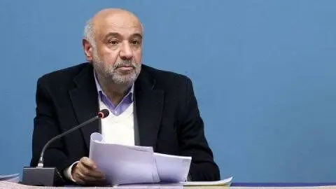  ما از مدیران قهرمان نمی‌سازیم/رسانه‌ها را فقط بخاطر انتقاد از دولت تحسین می کنند
