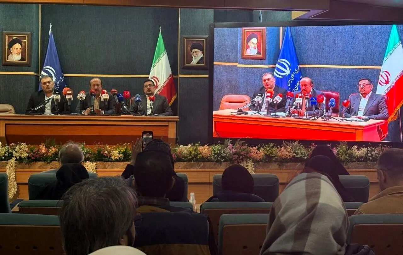 وزارت صمت و فرافکنی خام‌فروشی/ چرا صنایع تبدیلی نادیده گرفته می‌شوند؟