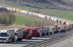 قطعی اینترنت؛ عامل اختلال در گمرک و شلوغی مرز آستارا