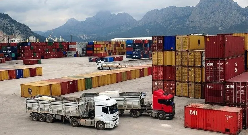 تحریم‌های داخلی، فشار مضاعف بر صادرات/فعالان اقتصادی زیر بار موانع خودساخته