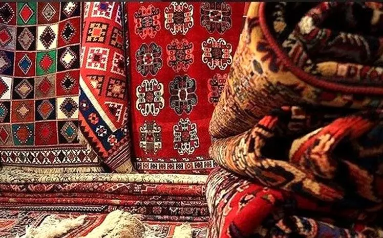 آسیب جدی به بازار فرش ایران/فروش فرش‌های بی‌کیفیت افغانی به نام ایرانی!