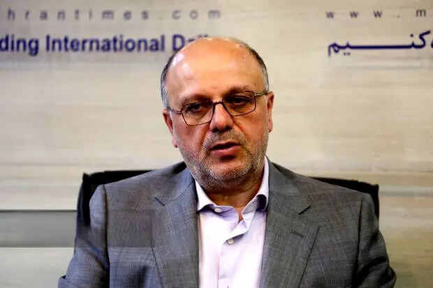 جراحی ساختار دولت/شروط رئیس سازمان بهره‌وری برای خروج از رشد صفر درصدی