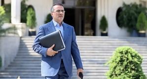 پایان بررسی طرح تبدیل وضعیت نیروهای شرکتی در دولت