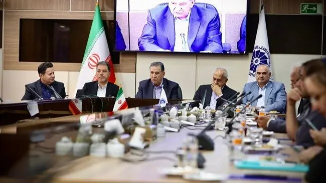 تشکیل مرکز ملی توسعه مهارت در اتاق ایران / درخواست برای تمدید بسته حمایتی دولت
