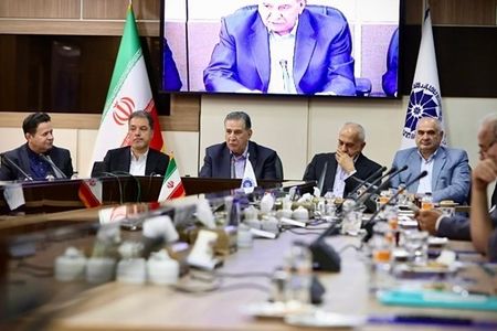 تشکیل مرکز ملی توسعه مهارت در اتاق ایران / درخواست برای تمدید بسته حمایتی دولت