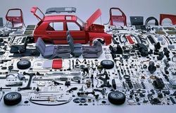 صنعت خودرو ایران؛ توان تولید داریم اما در مونتاژ قفل شده‌ایم