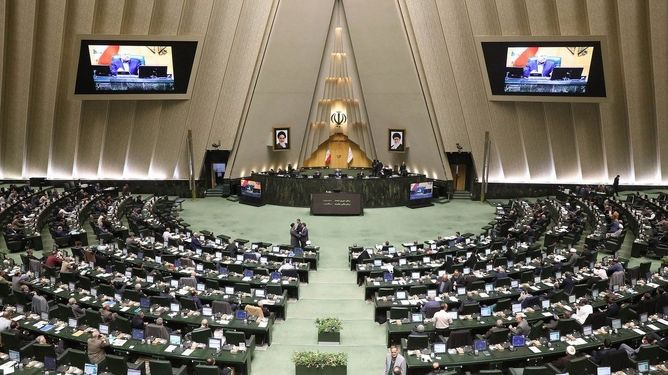 اصرار مجلس بر الحاق ایران به توافقنامه حمل مواد خطرناک جاده‌ای / ارجاع به مجمع تشخیص