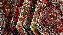 سقوط فرش ایرانی/وقتی نقشه‌های ایرانی در دست هندی‌ها و پاکستانی‌ها می‌افتد