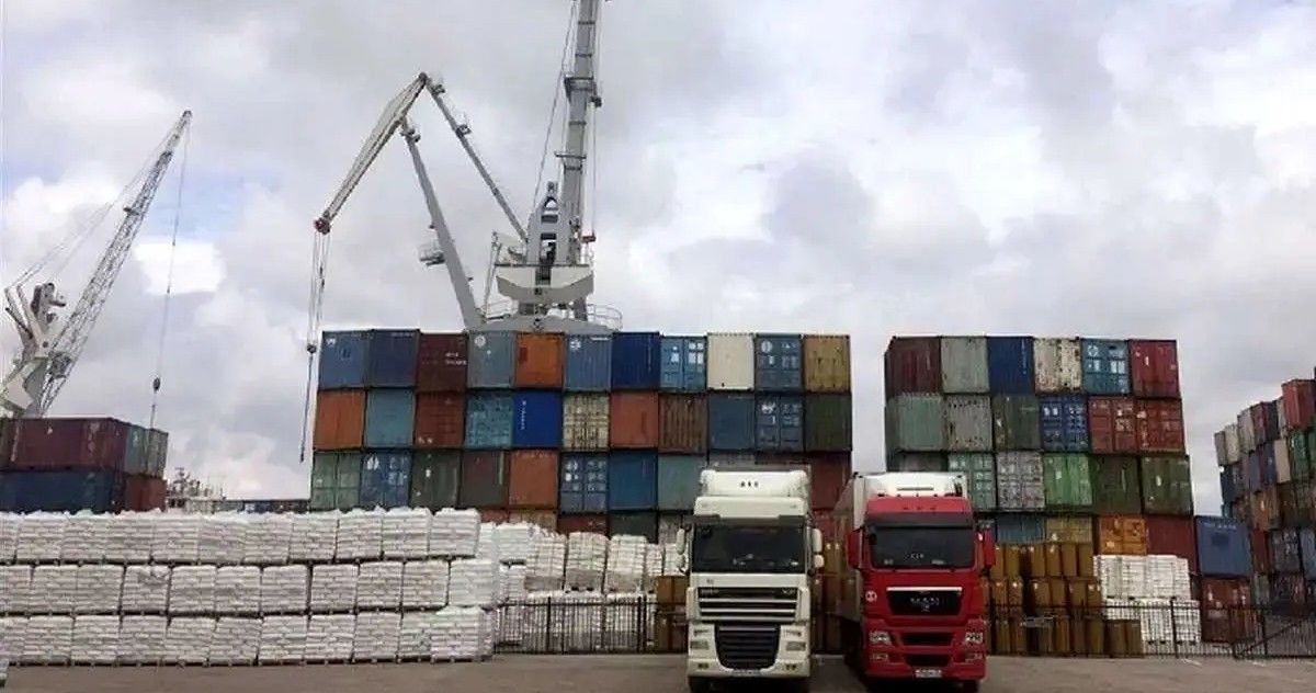 کاهش بازارهای صادراتی ایران از 21 کشور به ۵ کشور/صادرکنندگان ایرانی محکوم به ارزان‌فروشی شده‌اند