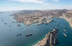 تردد کشتی‌های تجاری در تنگه هرمز بدون محدودیت ادامه دارد