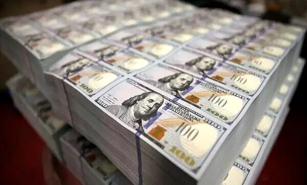 صنایع حمل و نقل و خودرو؛ بزرگ‌ترین مصرف‌کننده ارز کشور تا ۲۶ آبان