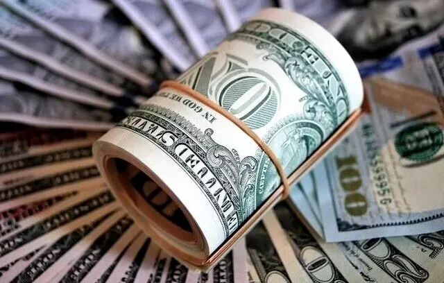 چراغ سبز به صرافی‌ها برای خرید و فروش دلار با نرخ آزاد؟