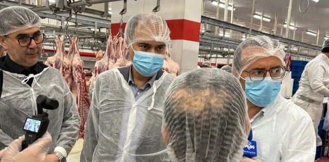 بازدید سرزده بازرسان سازمان بازرسی از مجتمع تولید و بسته‌بندی گوشت در جنوب تهران