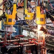 صنعت ایران در مهرماه نفس کشید/اقتصاد کل همچنان در رکود