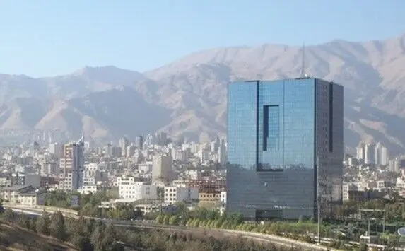 نقدینگی و پایه پولی در اوج/بانک مرکزی هنوز نتوانسته تورم را کنترل کند