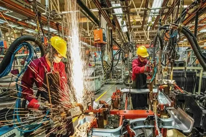 آمار تسهیلات بانکی/ صنعت بیشترین منابع را گرفت، خانوارها بیشترین وام