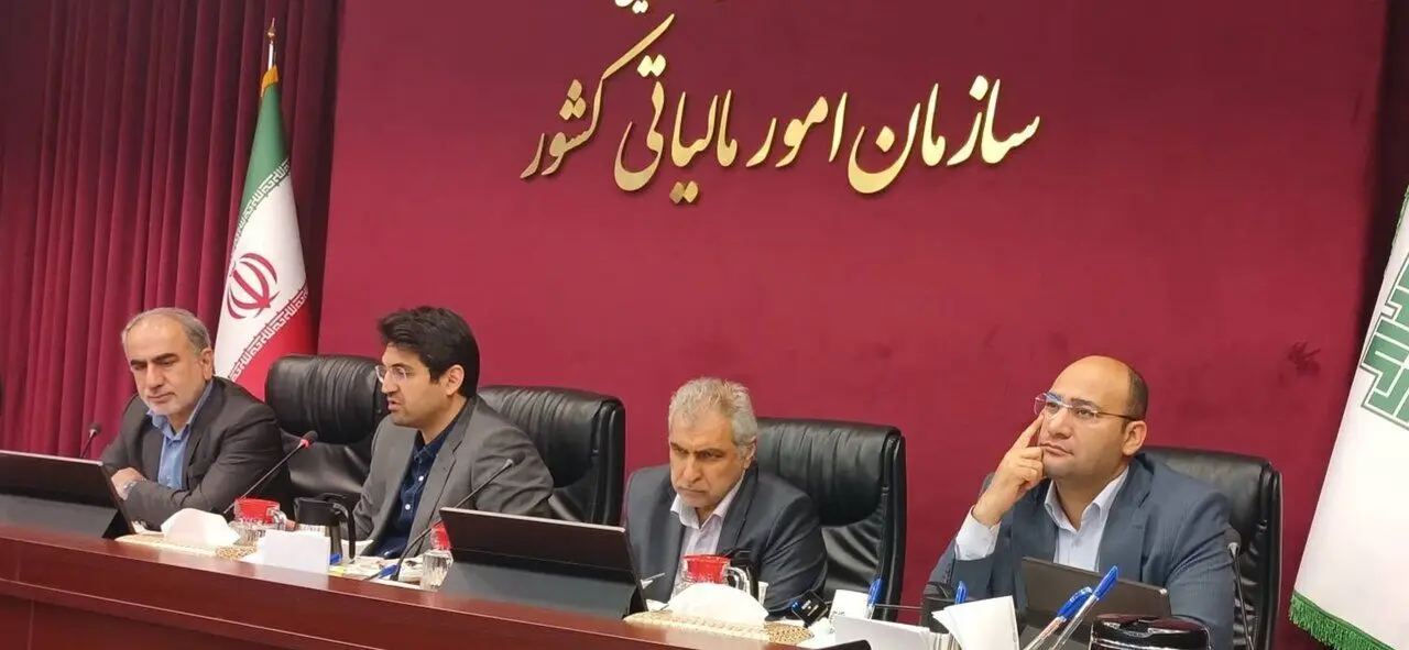 کاهش دخالت مأموران مالیاتی و راه‌اندازی صندوق‌های ارزی-ریالی برای جذب نقدینگی