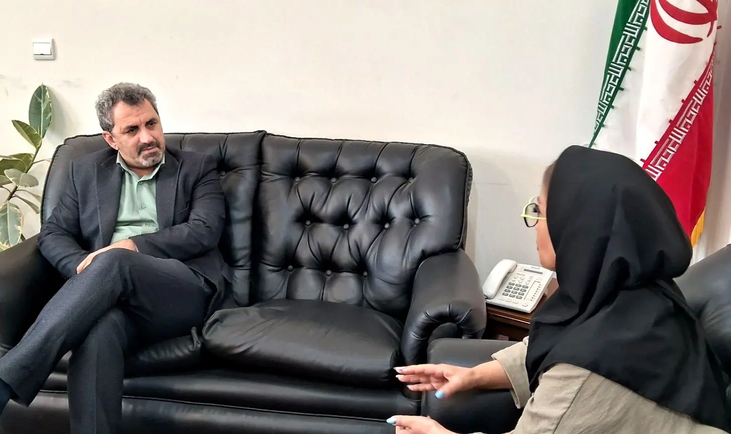 جای خالی تشکل‌های اقتصادی در برنامه هفتم /تضعیف تشکل‌های واقعی با صدور مجوزهای موازی/تشکل‌ها ابزار تحقق مشارکت اقتصادی مردم