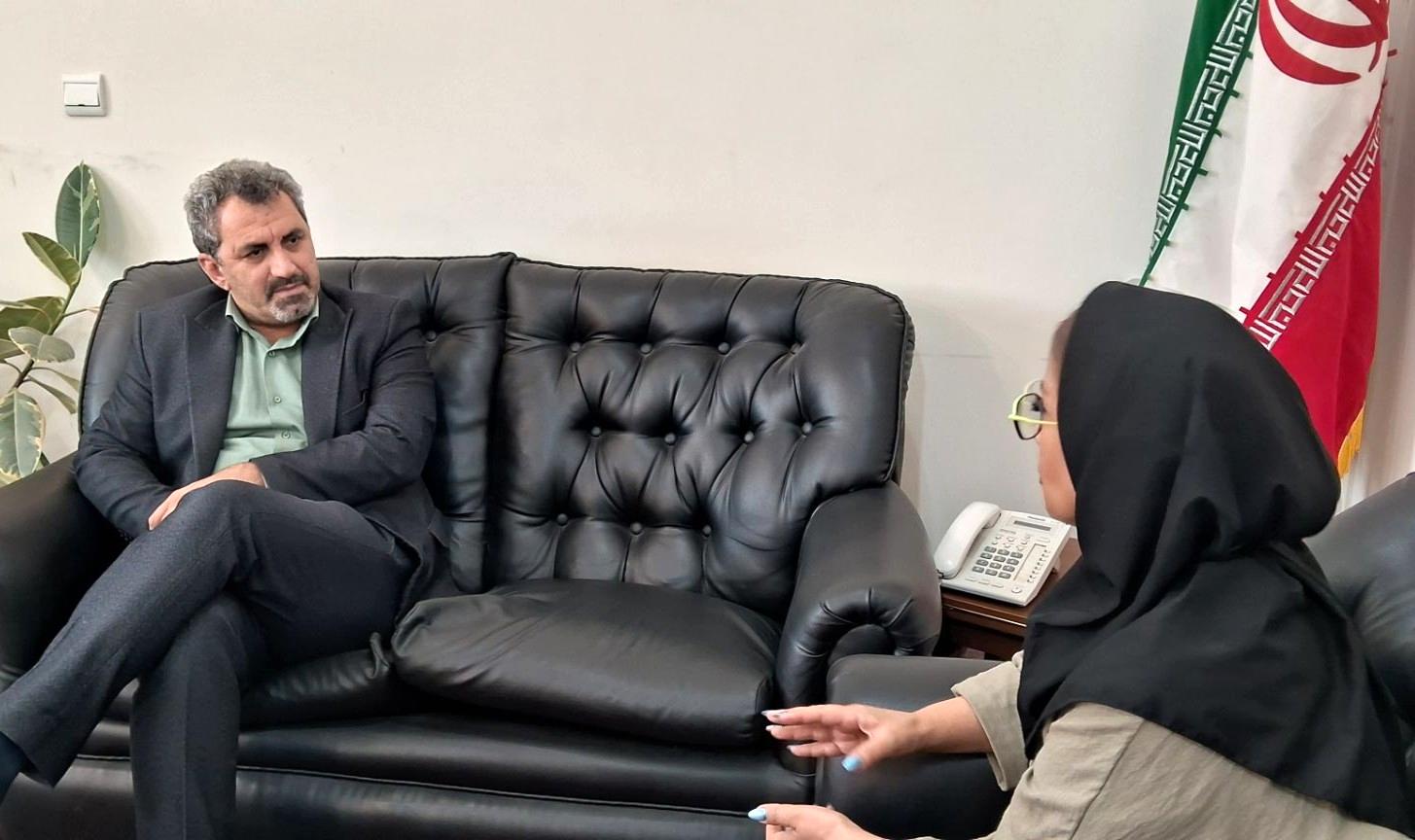جای خالی تشکل‌های اقتصادی در برنامه هفتم /تضعیف تشکل‌های واقعی با صدور مجوزهای موازی/تشکل‌ها ابزار تحقق مشارکت اقتصادی مردم