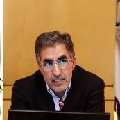 تلاش بی‌وقفه تولیدکنندگان و صنعتگران برای تامین کالاها در زمان جنگ