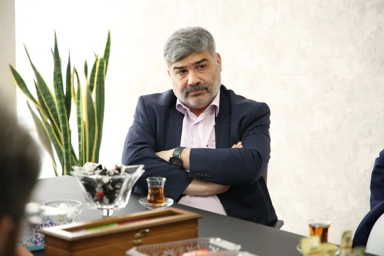 نوبل اقتصاد ۲۰۲۶؛ چرا انتظارات مردم و بنگاه‌ها برای مهار تورم مهم است؟